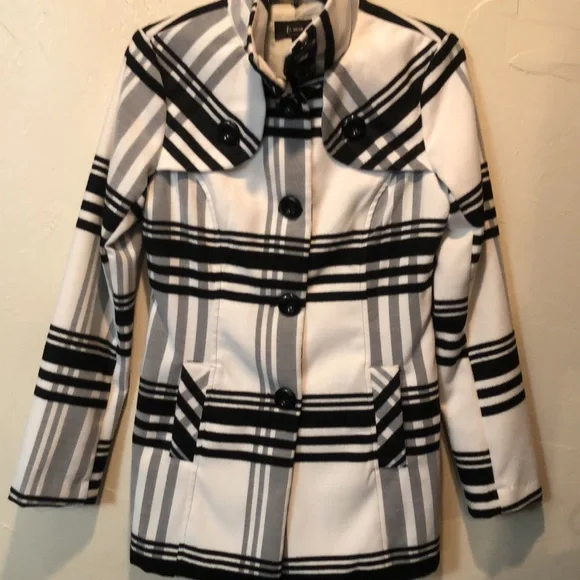 B-wear Byer California Y2K fully lined winter coat. Size M - Picture 2 of 7